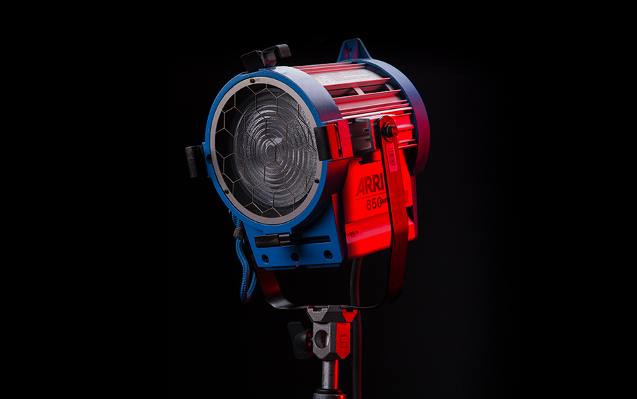 ARRI 650W Fresnel - 01