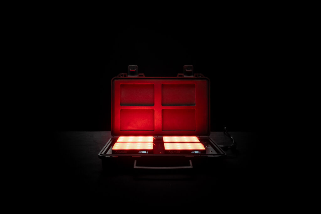 Aputure MC - Kit Of 4 & Charging Case - 02