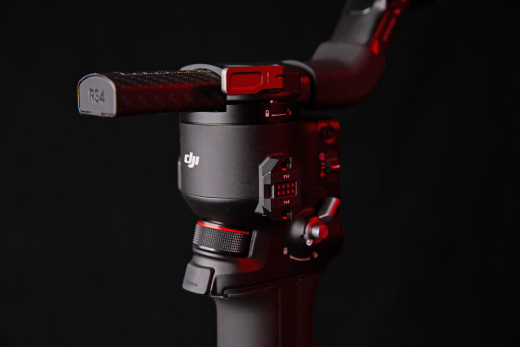 DJI RS4 Pro + FIZ Motor & Transmitter - 02
