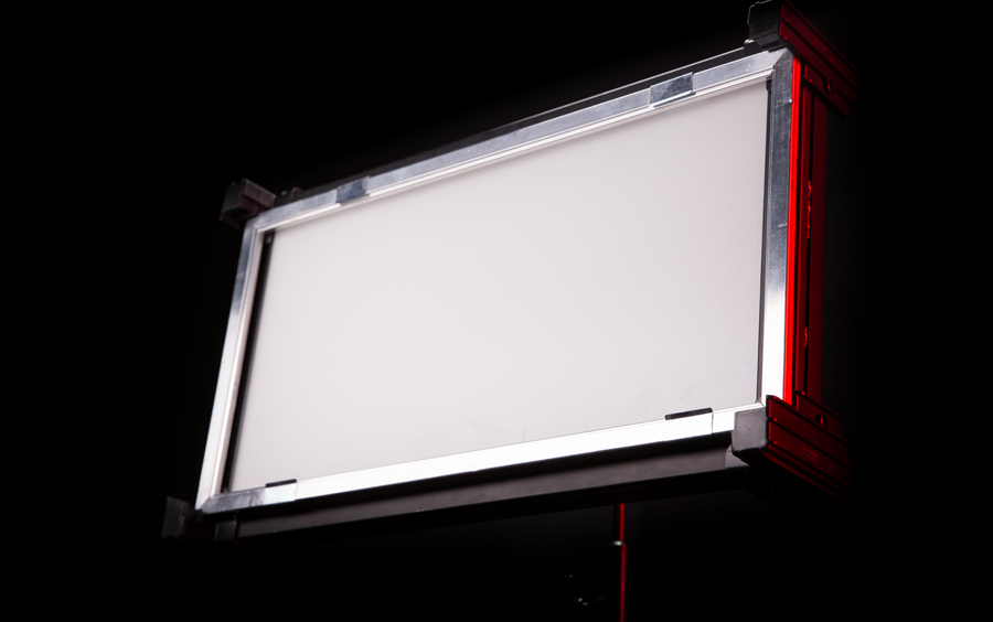 Kino Flo Celeb 201 LED Light - 01