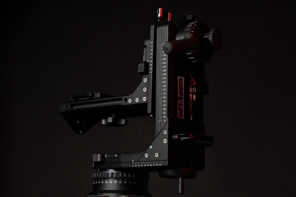 The Cartoni Lambda Nodal Swing Head is a precision-engineered fluid head designed for digital cinema cameras and 35mm film cameras equipped with long lenses, matte boxes, and large film magazines.